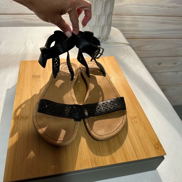 UGG Black and Tan Leather Sandals - Picture 2 of 11
